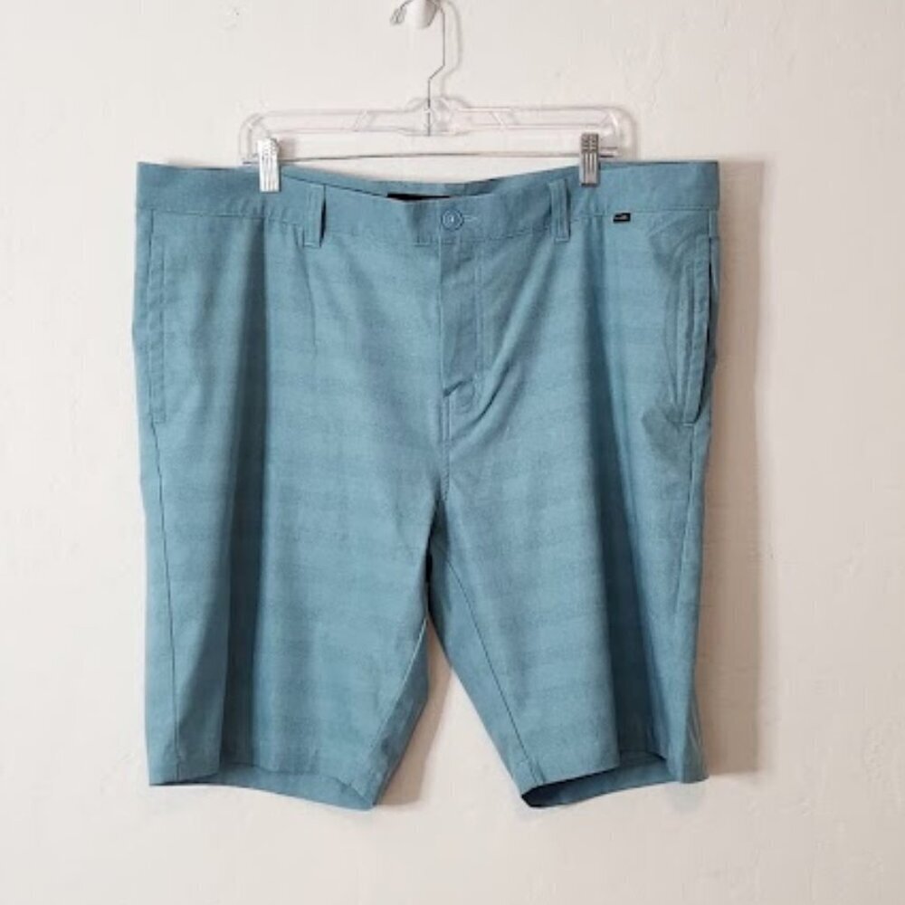 Travis Mathew Men's Shorts Size 42 NWOT